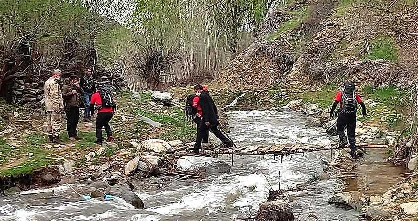 5 KİLOMETRELİK ALANDA ARAMA YAPILIYOR