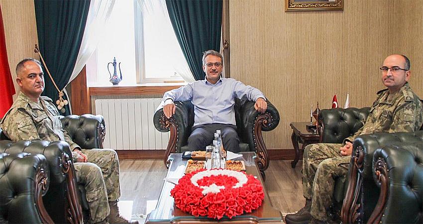 TUGAY KOMUTANI AKBAY’DAN, VALİ EKİNCİ’YE ZİYARET